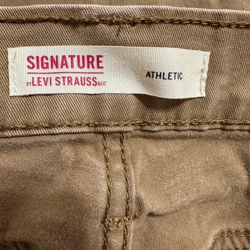 EUC Men’s Levi’s Strauss Athletic dark khaki-36/30 - Picture 2 of 3